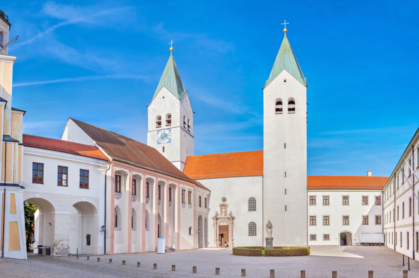 Werbeagentur Freising: Domberg mit Dom St. Maria und St. Korbinian in Freising